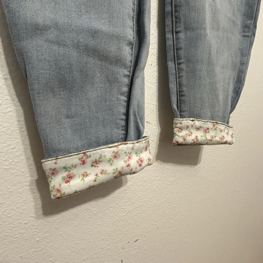 Judy Blue Skinny Fit Light Wash Denim Blue Jeans Womens Size 9/29 Floral Details
